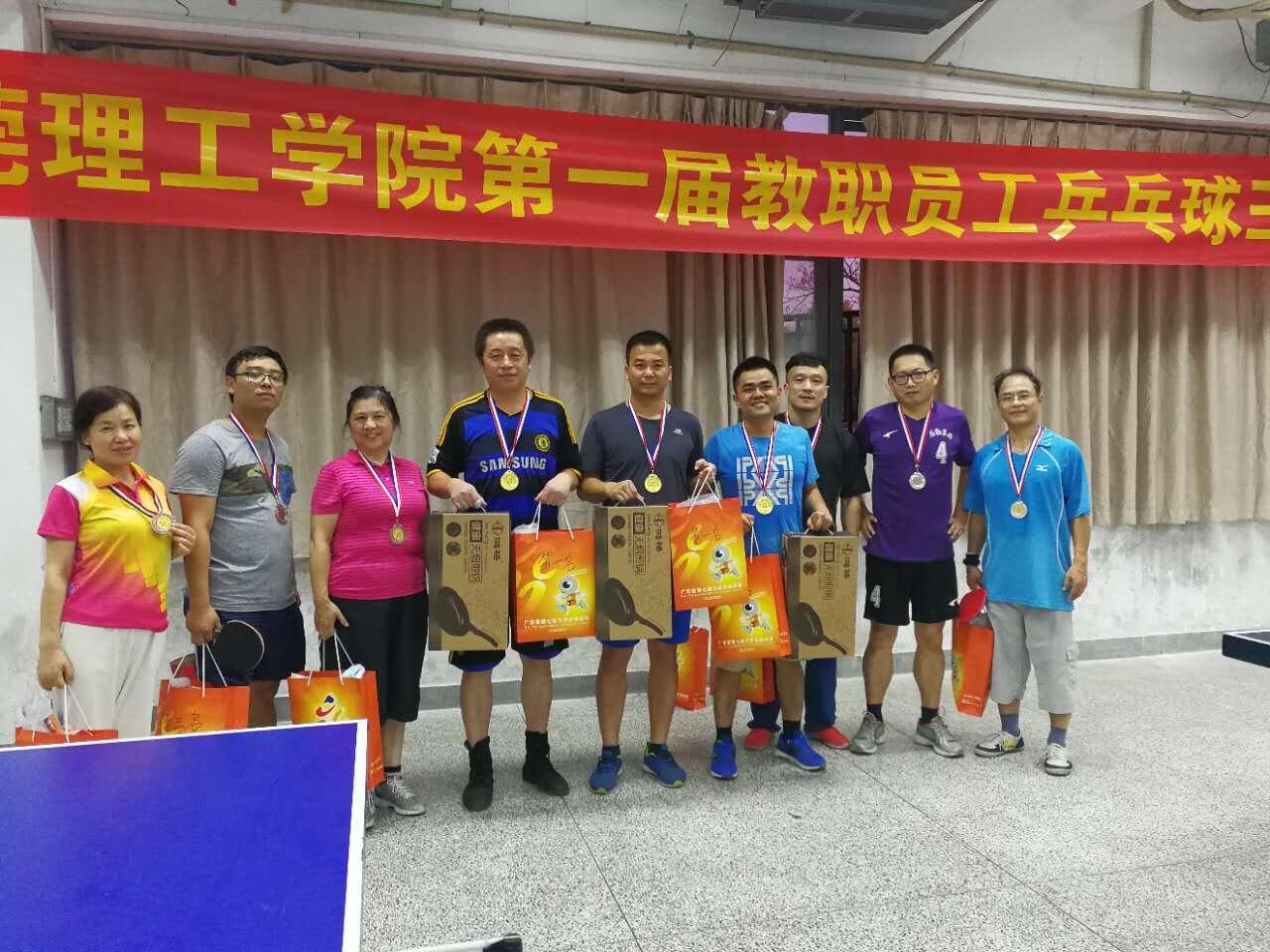 1828953847.jpg 1828953847.jpg